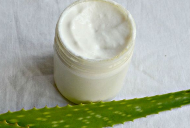 Aloe Vera Gel And Shea Butter Mask Aloe Vera Gel And Shea Butter Mask